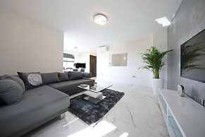 Luxury Majpruz Suites