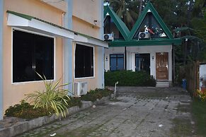 Seaside Travelers Inn by Camiguin Island Home