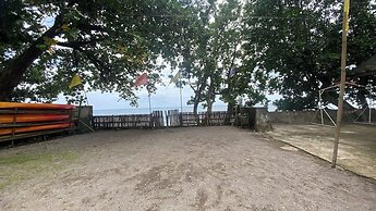 Seaside Travelers Inn by Camiguin Island Home