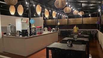 Seaside Travelers Inn by Camiguin Island Home