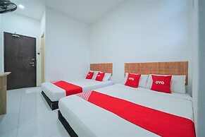 OYO 89820 SP Berlian Inn