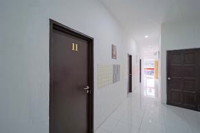 OYO 89820 SP Berlian Inn