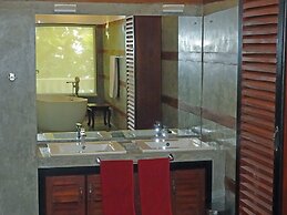 Suite Lanka