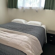 Alexandra Garden Court Motel