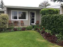 Alexandra Garden Court Motel