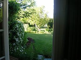 Alexandra Garden Court Motel