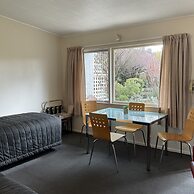 Alexandra Garden Court Motel