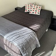 Alexandra Garden Court Motel