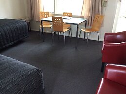 Alexandra Garden Court Motel