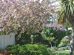 Alexandra Garden Court Motel