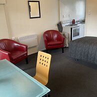 Alexandra Garden Court Motel