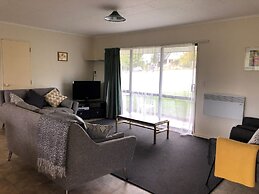 Alexandra Garden Court Motel