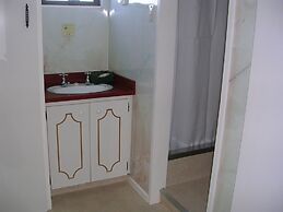 Alexandra Garden Court Motel