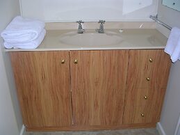 Alexandra Garden Court Motel