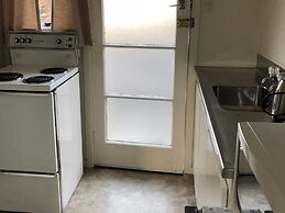 Alexandra Garden Court Motel