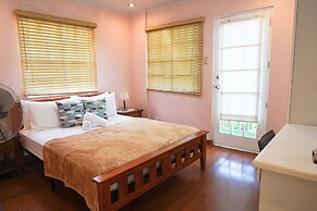 Charming Tagaytay Vacation Home