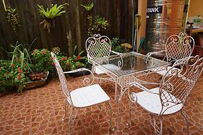 Charming Tagaytay Vacation Home