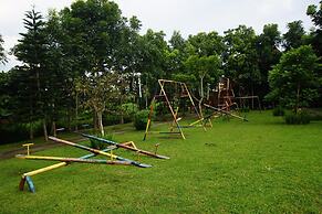 Charming Tagaytay Vacation Home