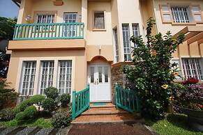 Charming Tagaytay Vacation Home