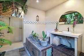 Seminyak Seagrass Villa