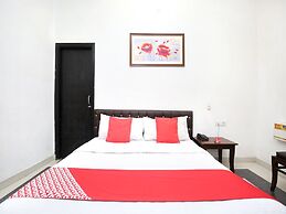 OYO 14494 Hotel Ramneek