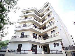 OYO 14823 Skyheights