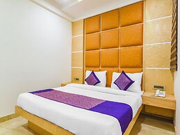 Capital O 16131 Mohit Guest House