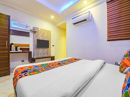 Capital O 16131 Mohit Guest House