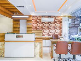 Capital O 16131 Mohit Guest House