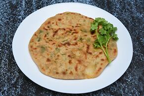 Capital O 16131 Mohit Guest House