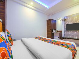 Capital O 16131 Mohit Guest House