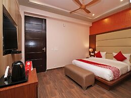 OYO 14766 Pacify Hills