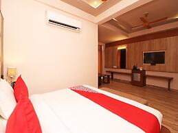 OYO 14766 Pacify Hills