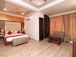 OYO 14766 Pacify Hills