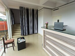 OYO 15599 Reem Residency