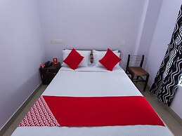 OYO 15599 Reem Residency