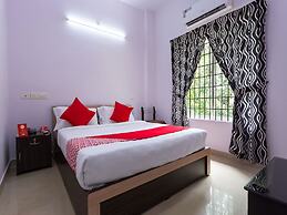 OYO 15599 Reem Residency