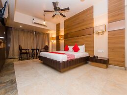 OYO 14699 Hotel Nakshatra Regency