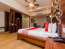 OYO 14699 Hotel Nakshatra Regency