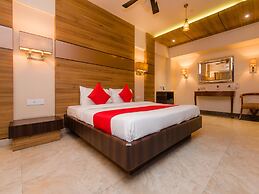 OYO 14699 Hotel Nakshatra Regency