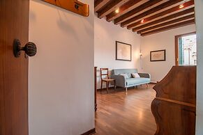 Venezia Spirito Santo Canal View