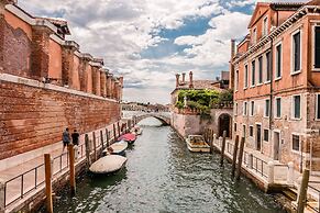 Venezia Spirito Santo Canal View