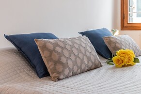 Venezia Spirito Santo Canal View