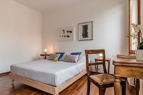 Venezia Spirito Santo Canal View