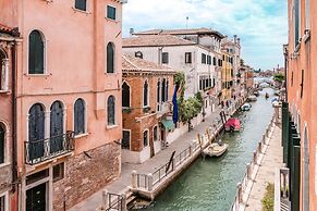 Venezia Spirito Santo Canal View