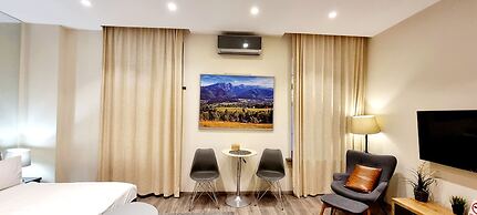 Malon Apartments