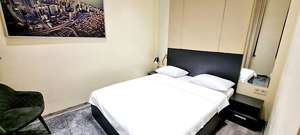 Malon Apartments