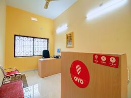 Capital O 13489 Garuda Comforts