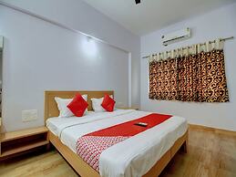 Capital O 13489 Garuda Comforts