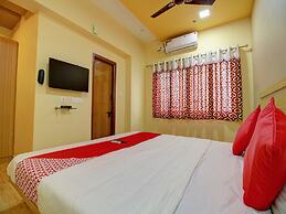 Capital O 13489 Garuda Comforts